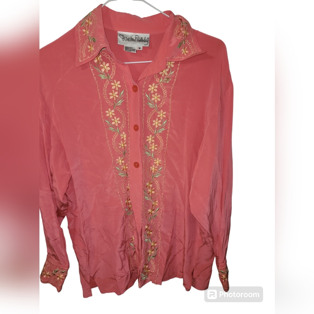 Diane Von Furstenberg Vintage embroidered  Size (S) Blouse.